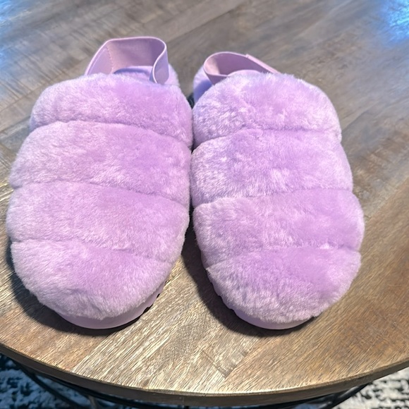UGG Yeah Fluff Slides - Picture 2 of 6
